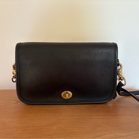 Vintage Coach “Penny” Pocket Purse 9755 bag - Picture 2 of 11